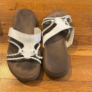 A2 By Aerosoles Sandals Women's size 7  Slip On Slide White Faux Leather